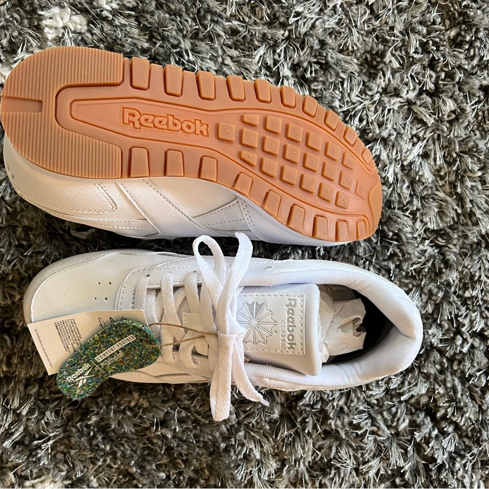 Reebok Running shoes. New with tags - Picture 3 of 5